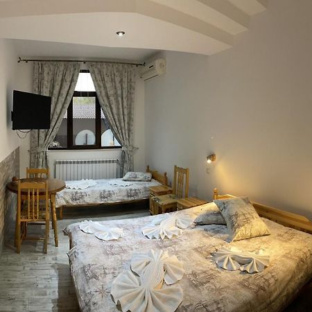 Guesthouse Hitar Petar Gabrovo Kültér fotó