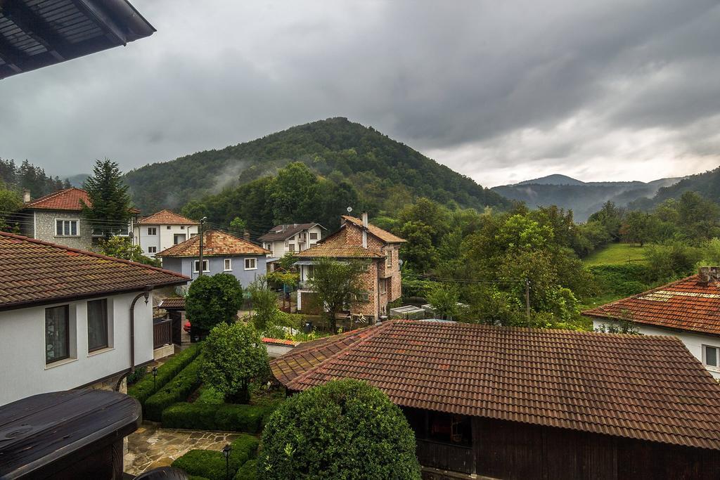 Guesthouse Hitar Petar Gabrovo Kültér fotó